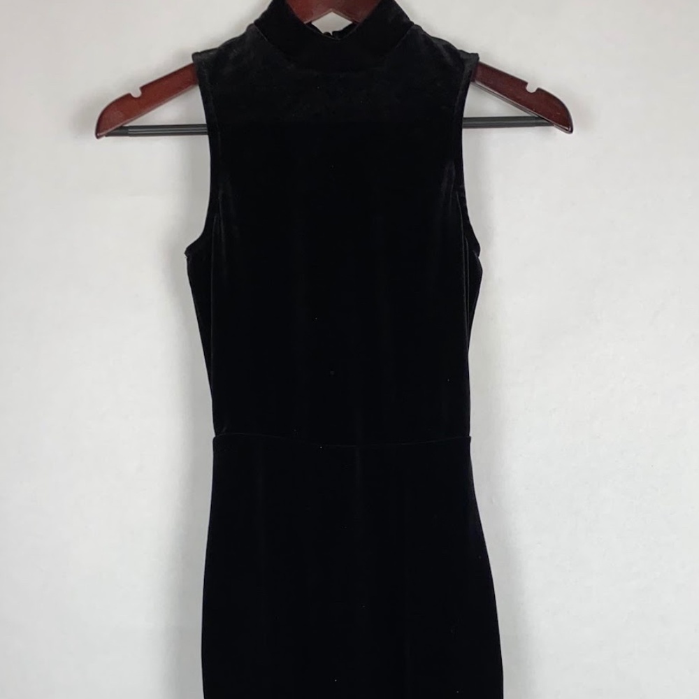 Enough About Me… Black Velvet Halter Backless Sleeveless Midi Dress Small EUC